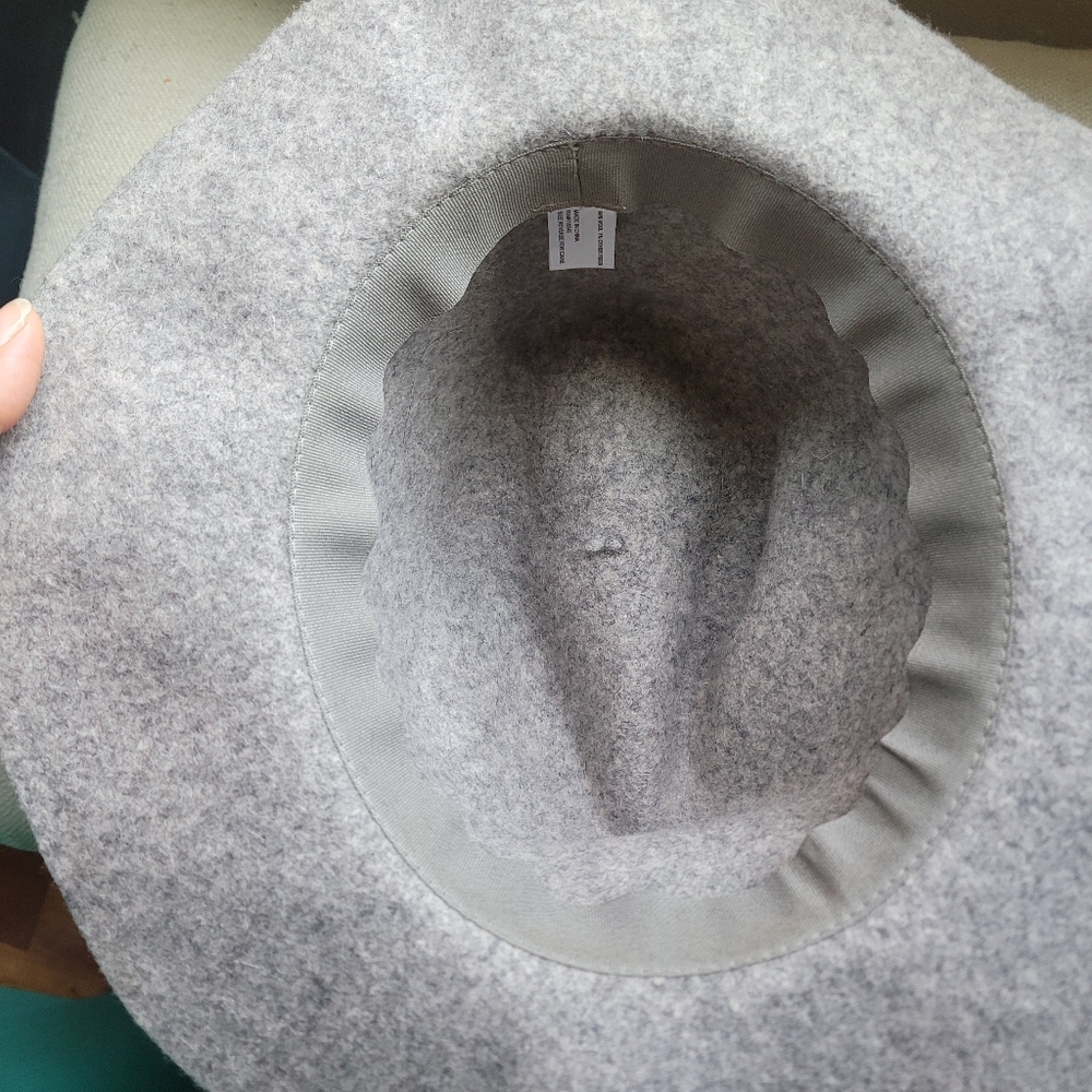 Gray Wool Fedora Hat with Black Band - Picture 4 of 5